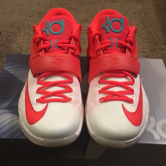 Nike KD7 Christmas “Egg Nog” - Picture 2 of 3